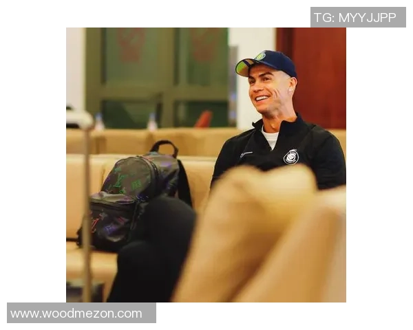 外国足球明星中年生活的转变与挑战探讨